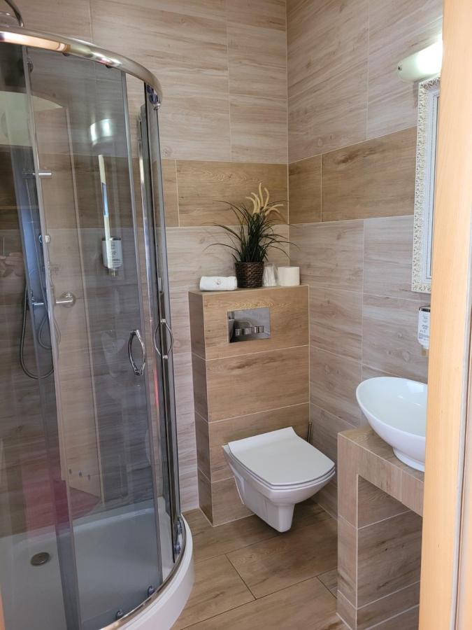 Virgo B&B Biznes Rumia Exteriér fotografie